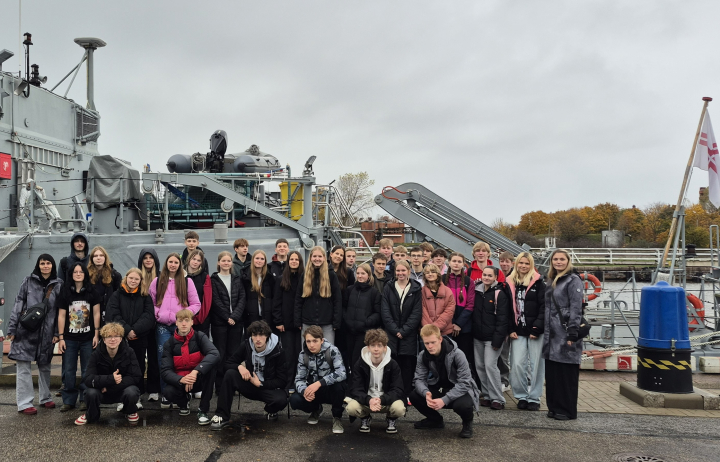 9.a un 9. b viesojas uz Mīnu kuģu eskadras kuģiem