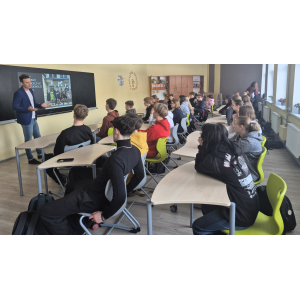 Nīcas vidusskolas absolvents Mārtiņš Freimanis dalās karjeras pieredzē