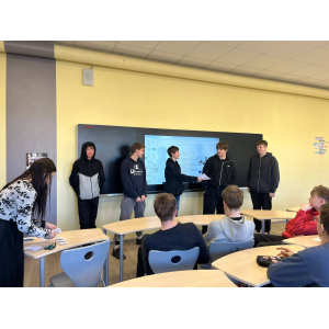 STEM projektu norise skolā