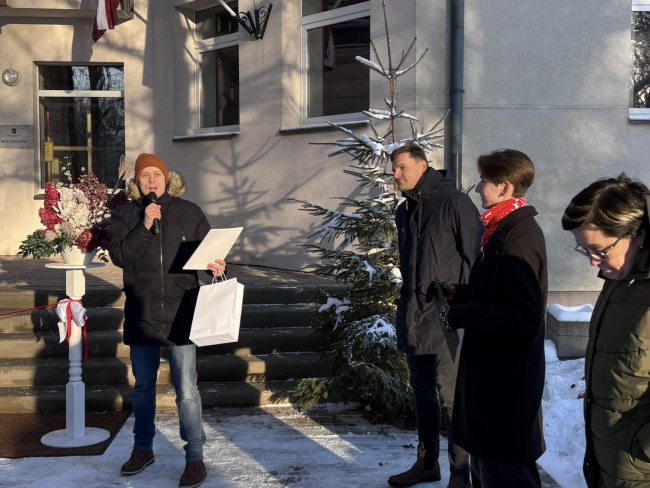 Skolas kāpņu atklāšana pēc rekonstrukcijas