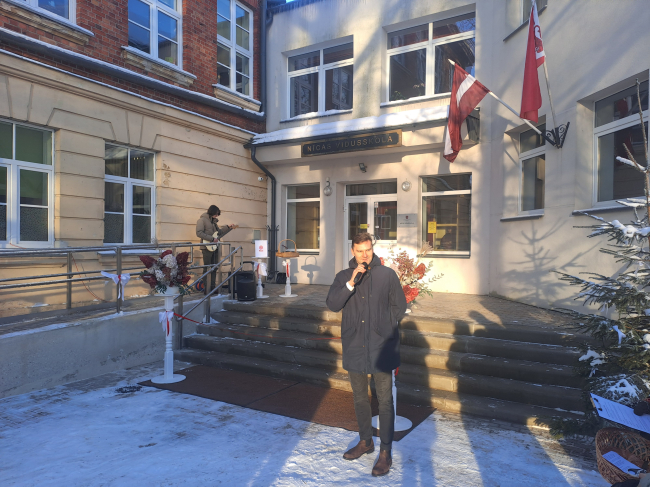 Skolas kāpņu atklāšana pēc rekonstrukcijas