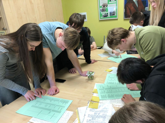 Nodarbība skolas muzejā par 1949.gada deportāciju